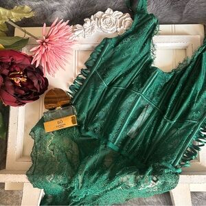 Victoria’s Secret Elegant Green Lace corset Lingerie body suit